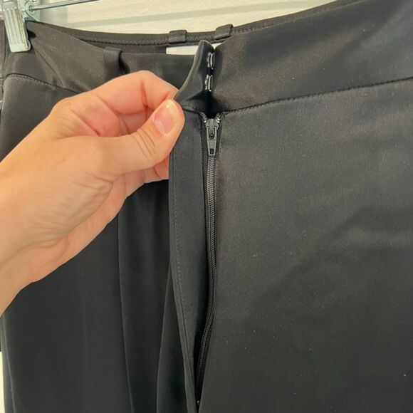 NWT Aritzia Babaton Outgoing High-Rise Satin Baggy Wide Leg Cargo Pant 10 - Picture 8 of 9